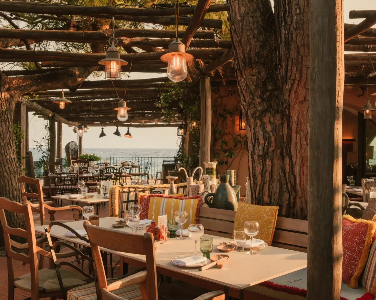 Restaurant La Brigantine - Hôtel Lily of the Valley