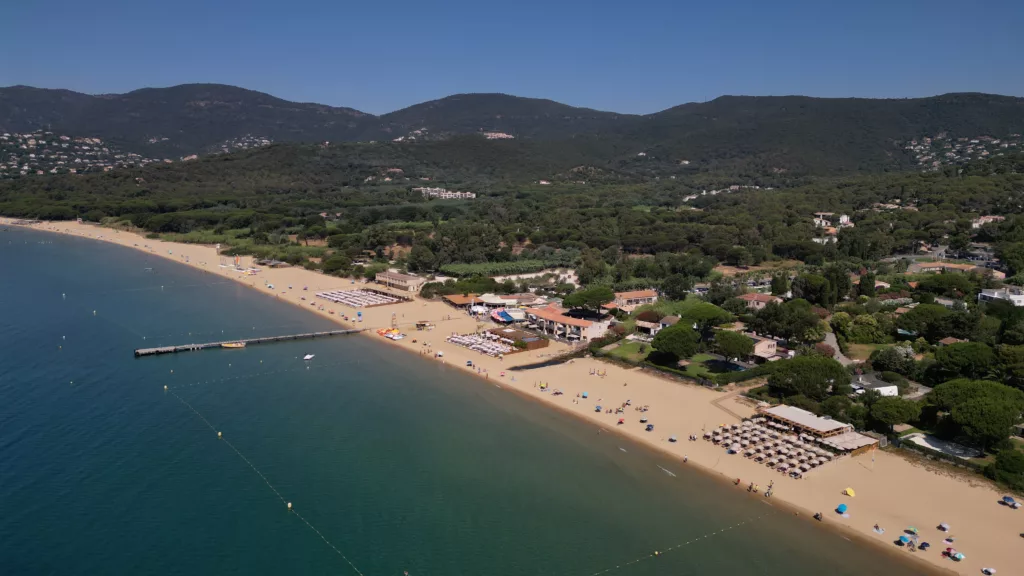 plage du Débarquement, grande plages avec des plages privées pour les vacances.