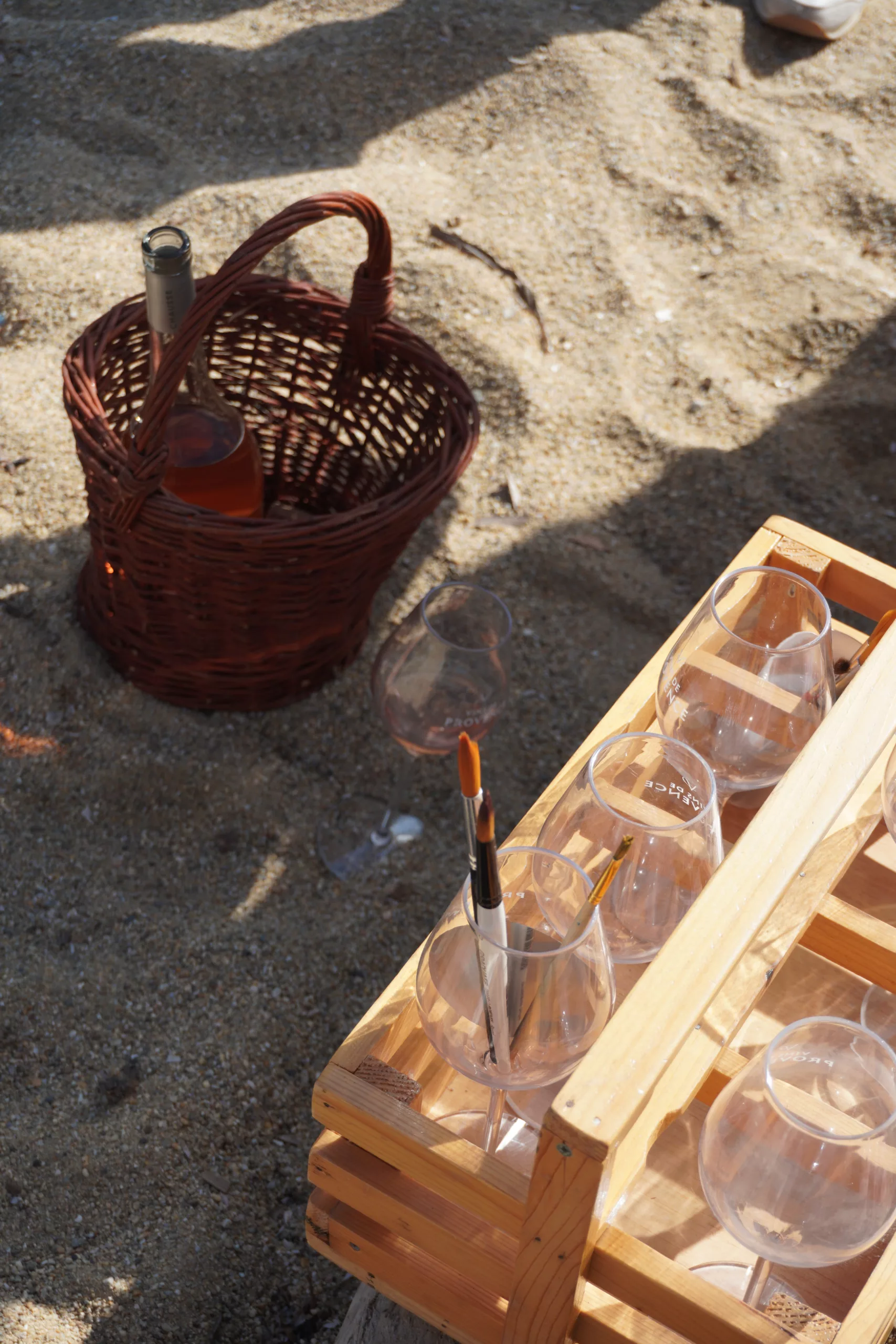 Vignobles en scène ! atelier peinture avec de la lie de vin à faire pendant ses vacances
